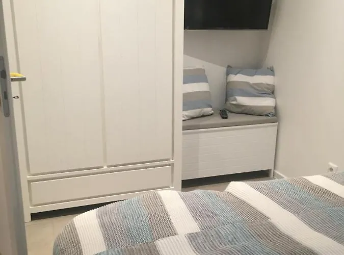 Inselhafen Semesterbostad *