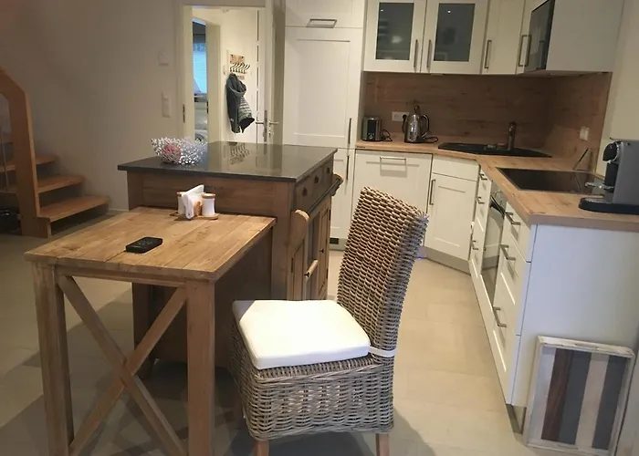 Inselhafen Semesterbostad Juliusruh